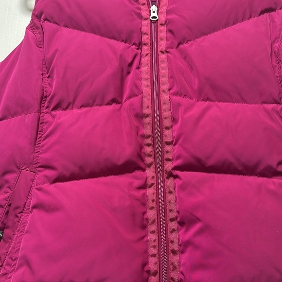 LANDS END Down Vest Raspberry Sz XLarge - Picture 2 of 7